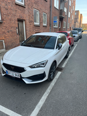 Cupra Leon 1,4 eHybrid DSG 5d