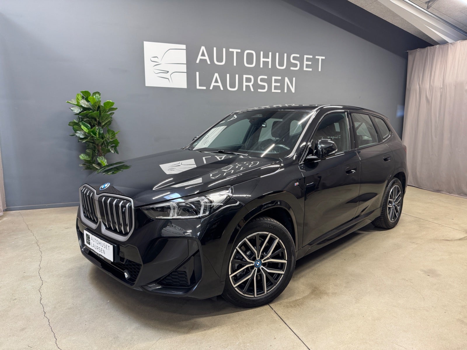 BMW iX1 xDrive30 M-Sport