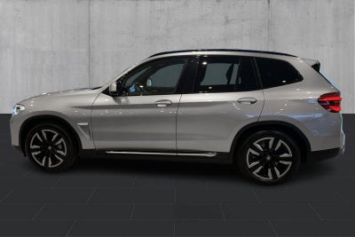BMW iX3 Charged - 1