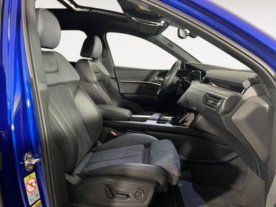 Audi SQ8 e-tron Sportback quattro Van