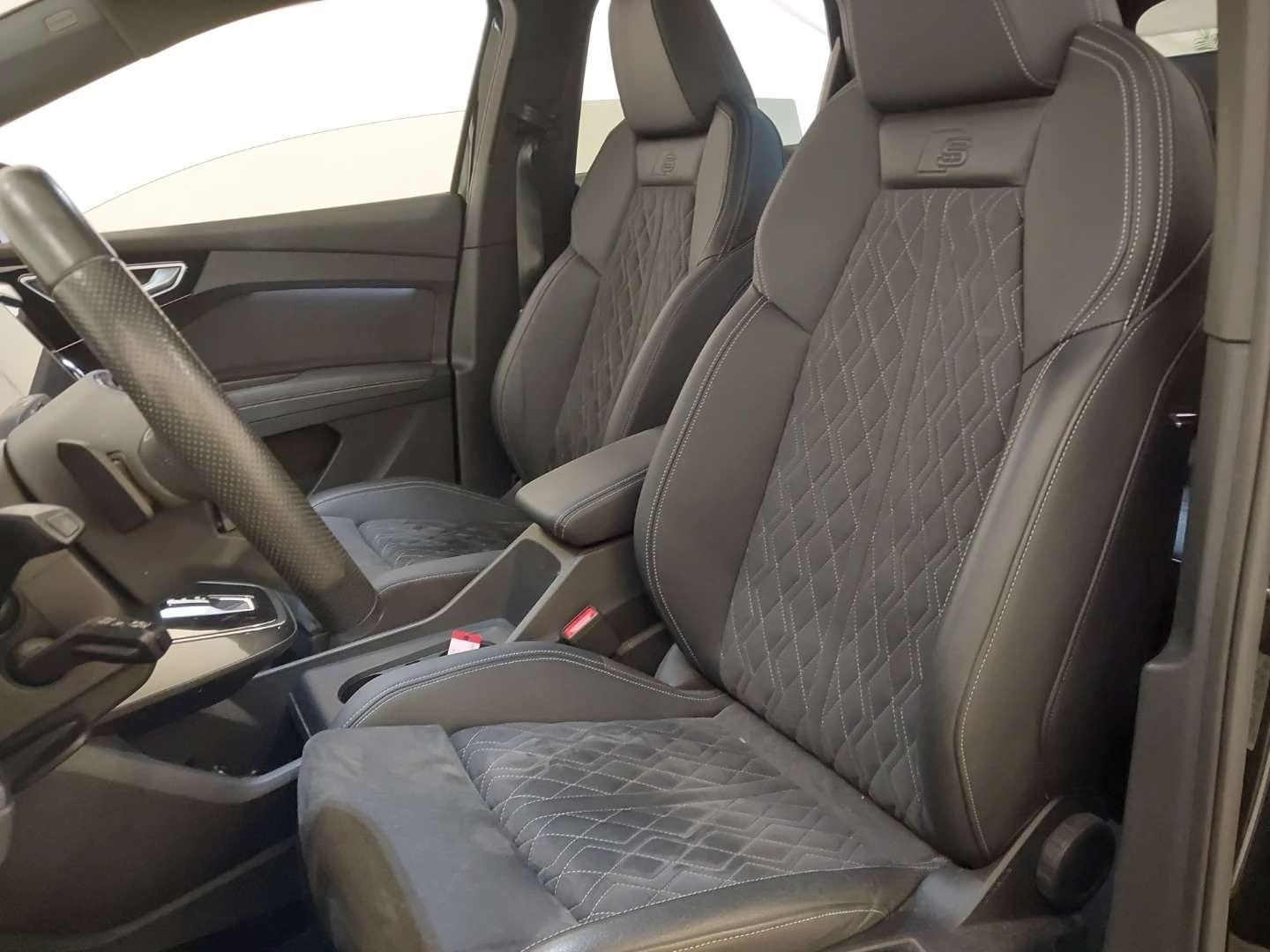 Billede af Audi Q4 e-tron 40 S-line