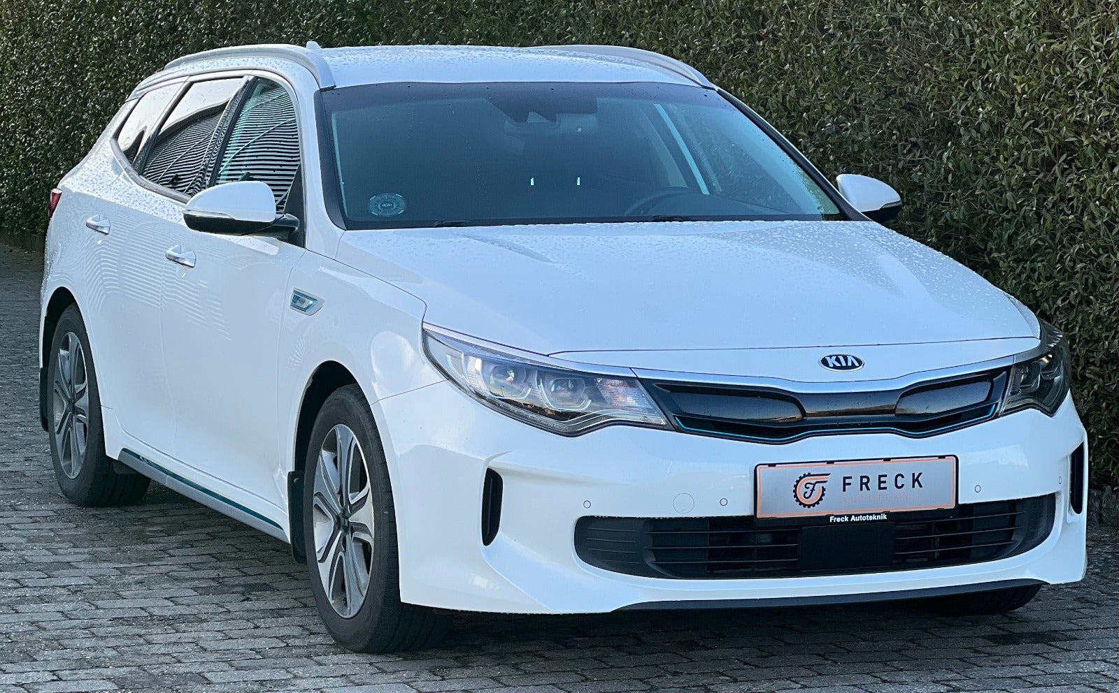 Kia Optima PHEV SW aut. Kia Optima PHEV SW aut.