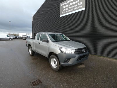 Toyota HiLux 2,4 D T2 Ex.Kab 4d