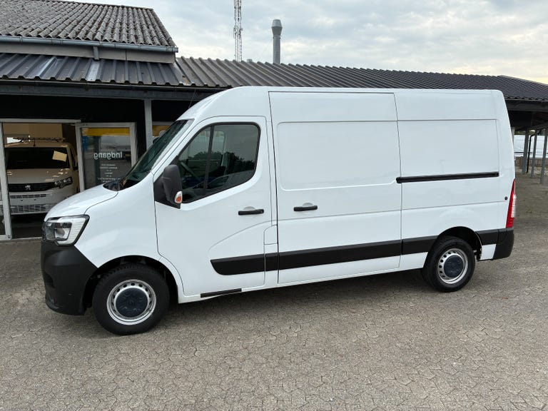 Renault Master IV T33 dCi 150 L2H2 Kassevogn