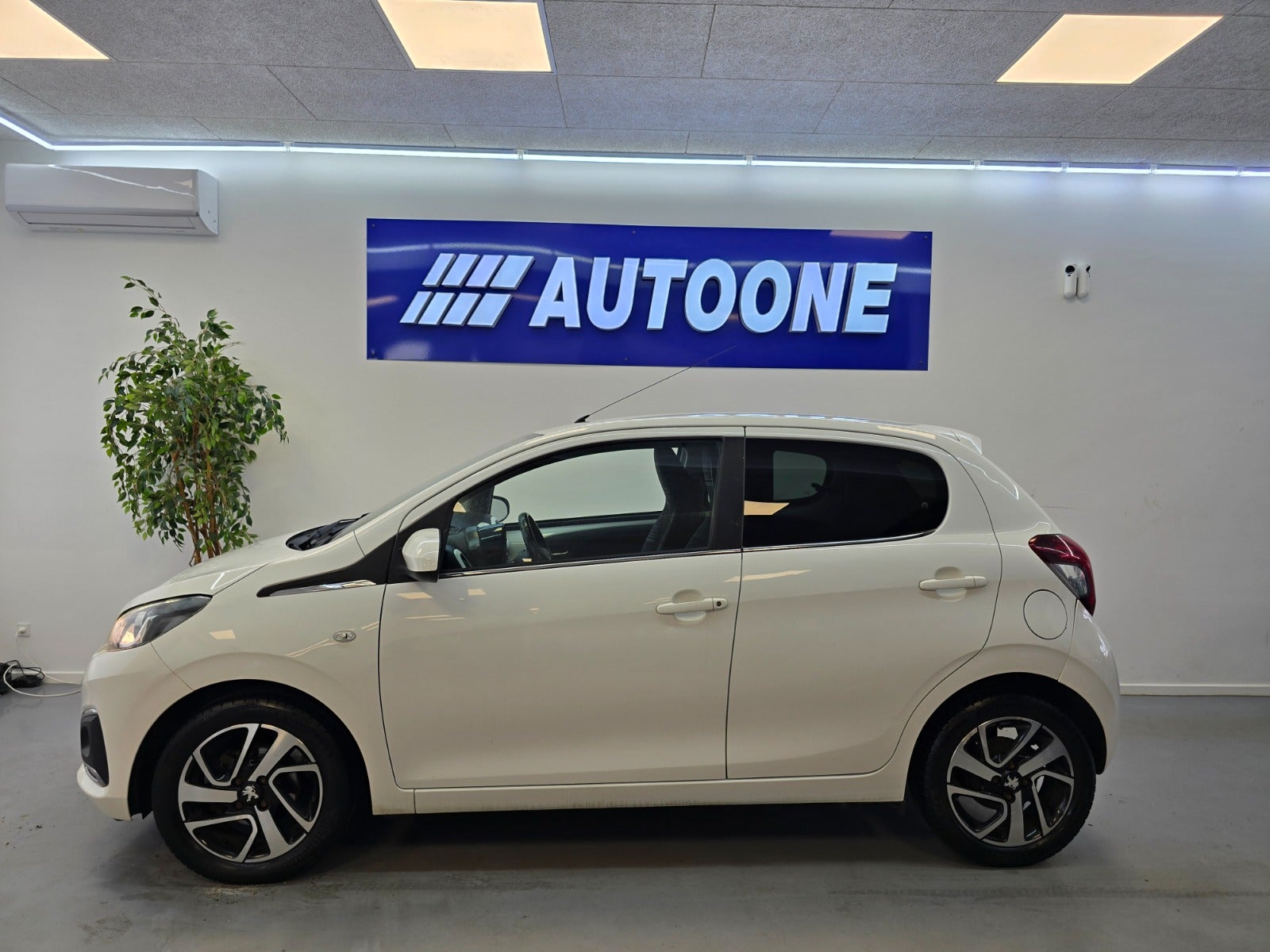 Billede af Peugeot 108 1,0 e-VTi 69 Allure