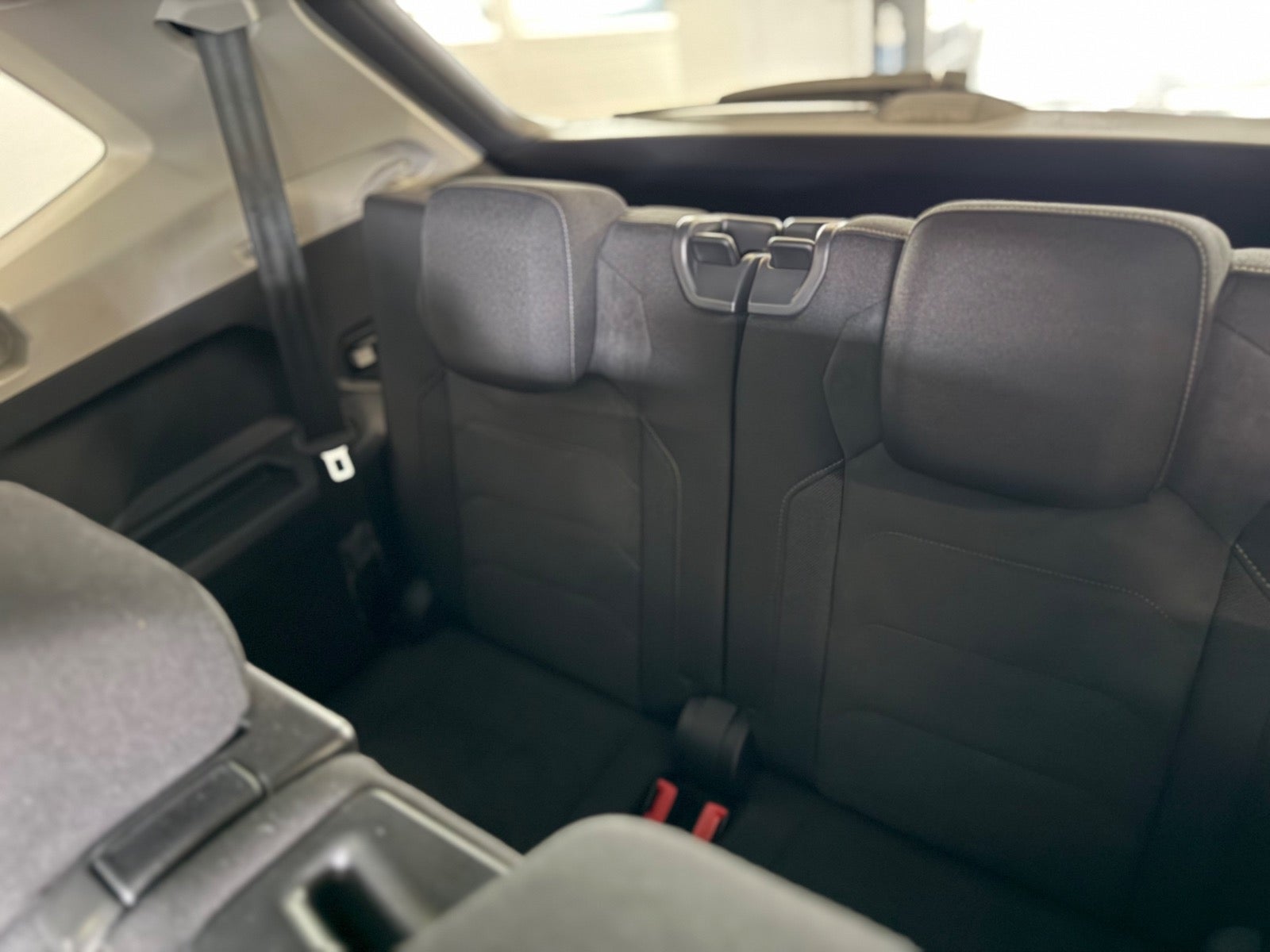 Billede af VW Tiguan Allspace 2,0 TDi 240 R-line DSG 4Motion 7prs