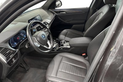 BMW iX3 Charged - 4
