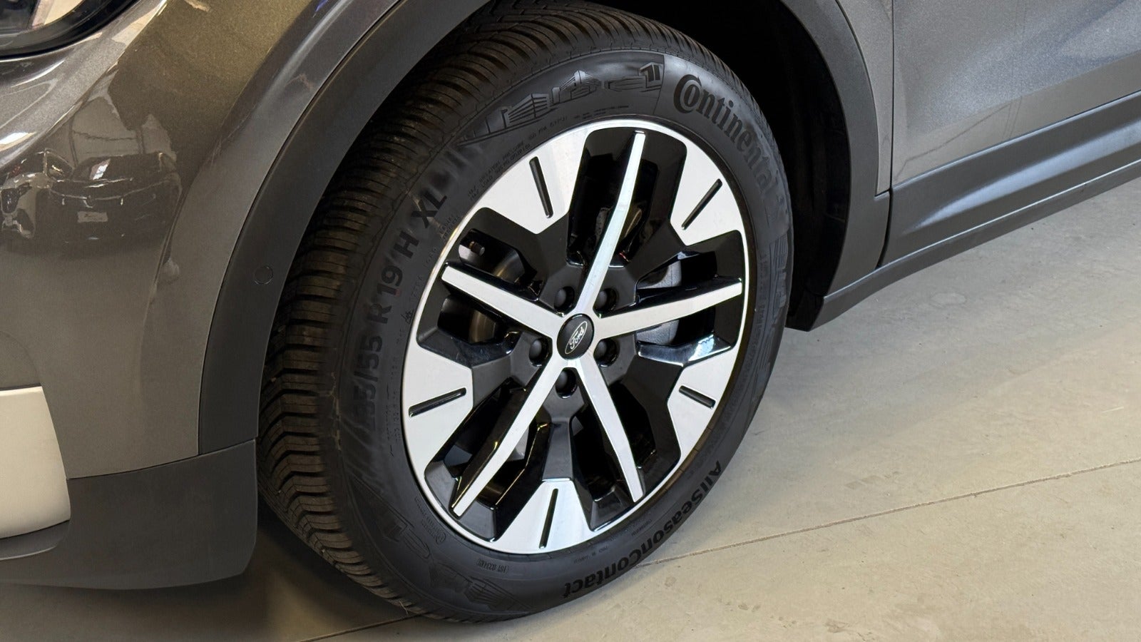 Billede af Ford Explorer 79 Select Extended Range