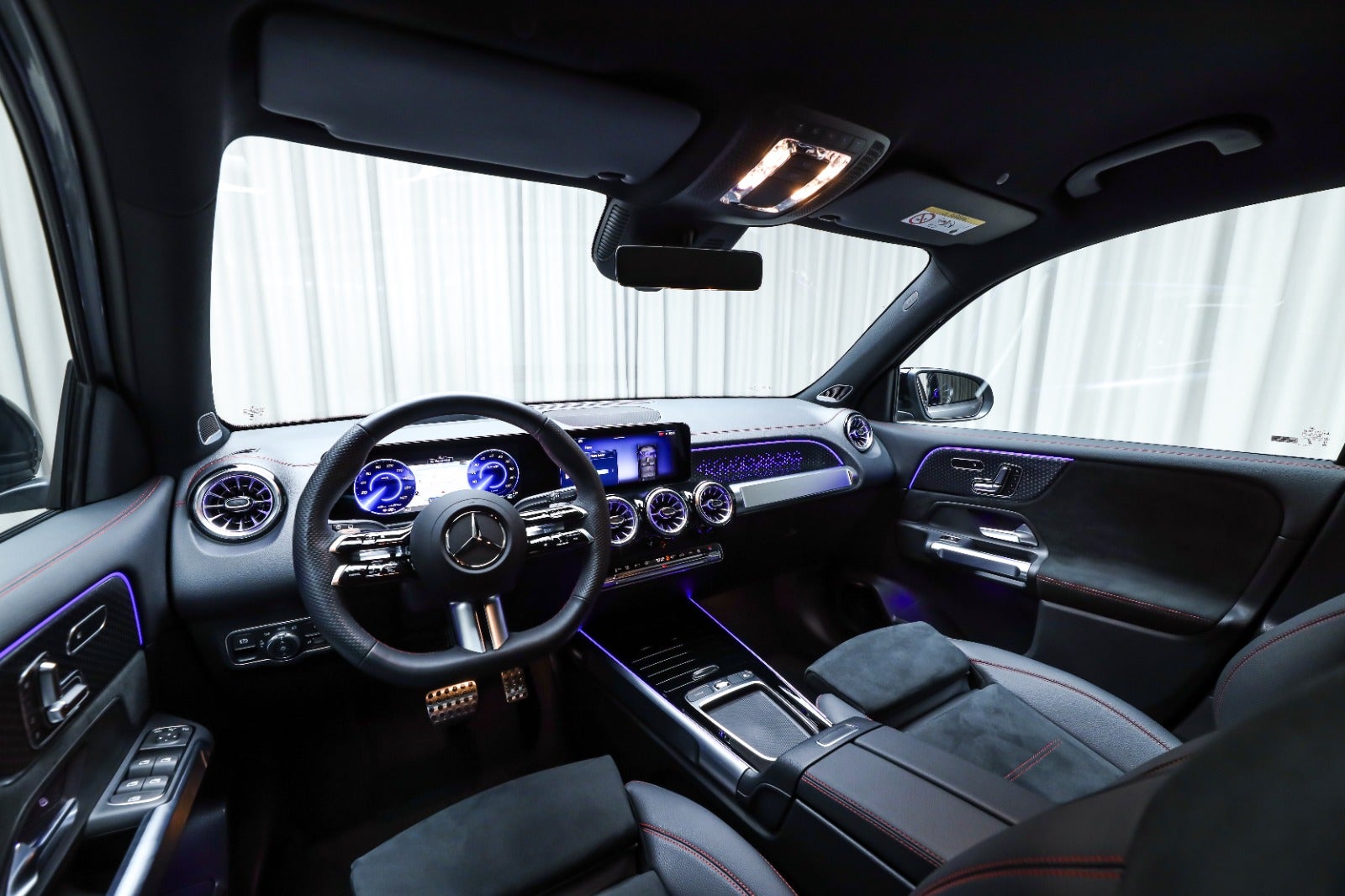 Mercedes-Benz EQB 250+ (4/8)