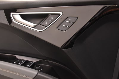 Audi Q4 e-tron edition one quattro