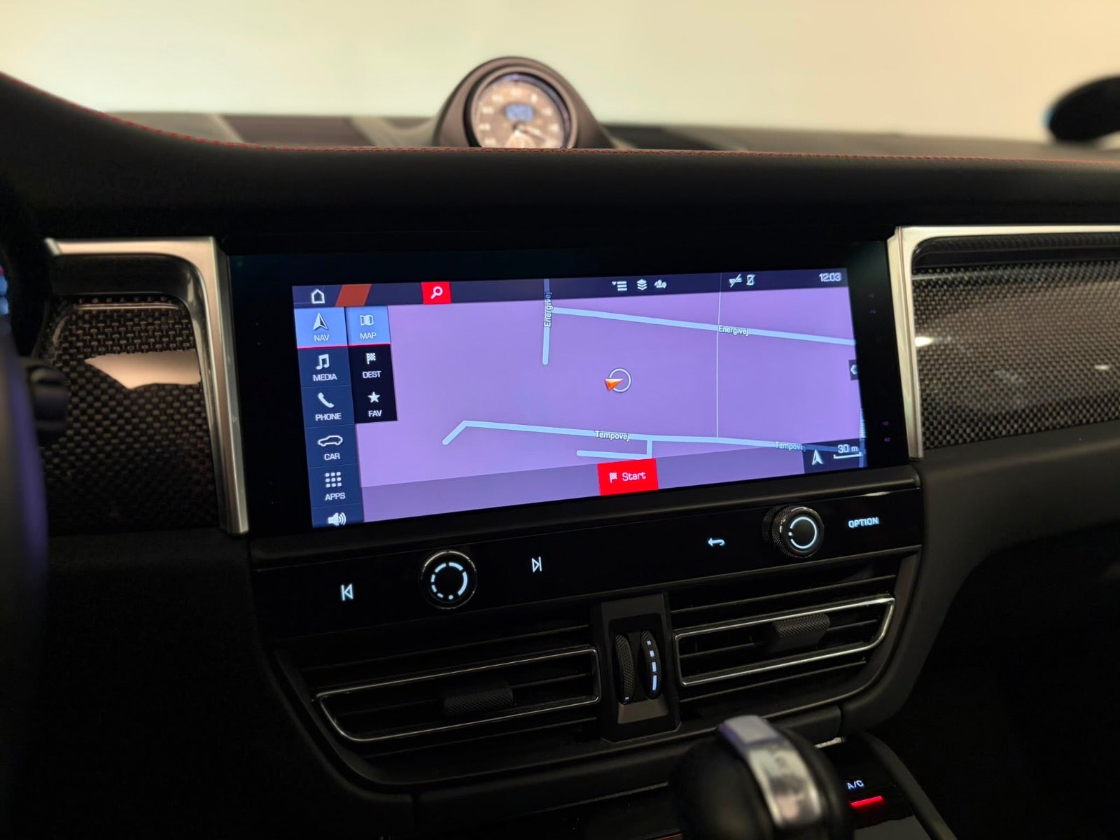 Porsche – Macan GTS