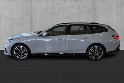 BMW i5 eDrive40 Touring M-Sport - 1