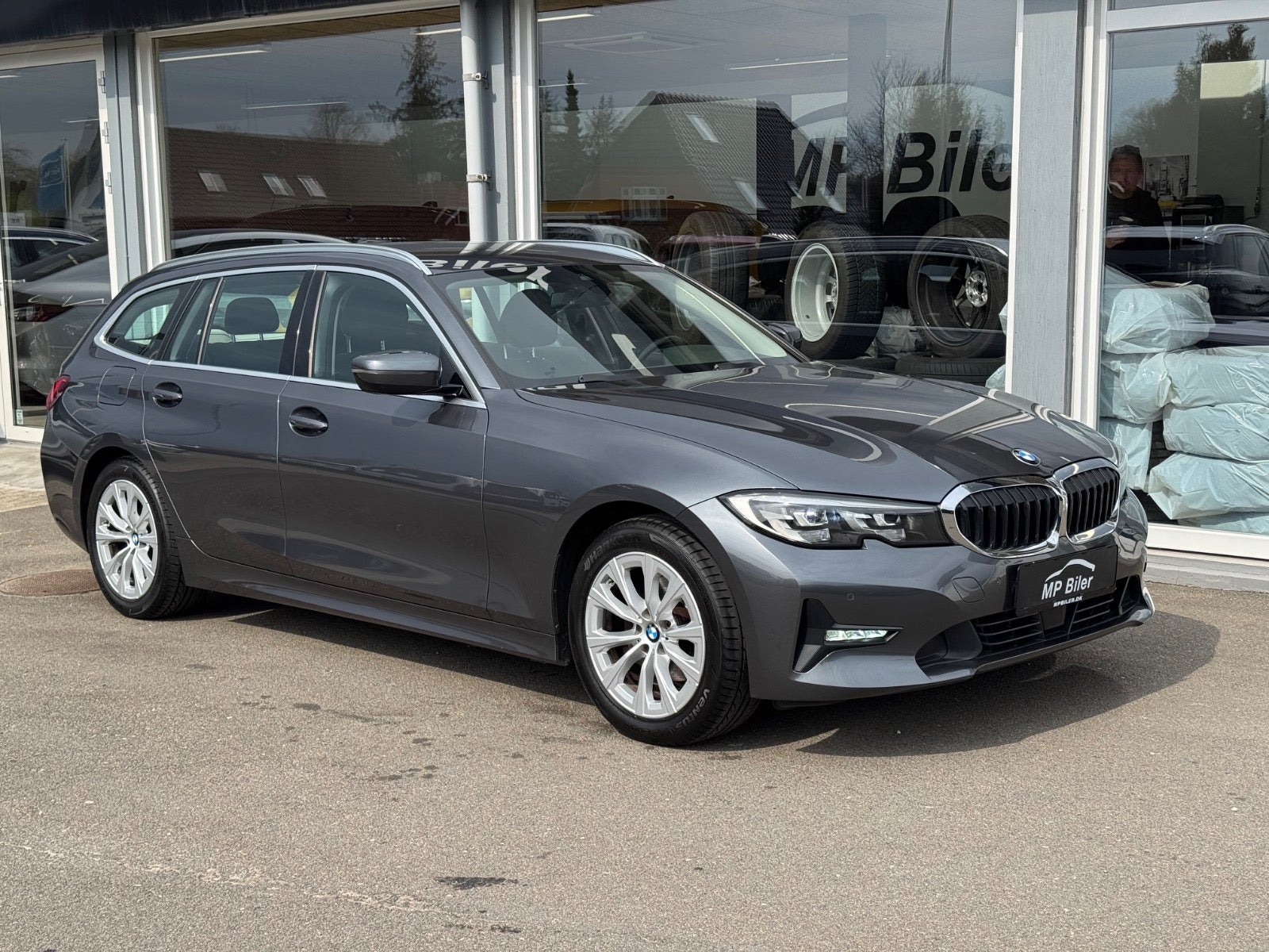 Billede af BMW 320d 2,0 Touring Connected aut.