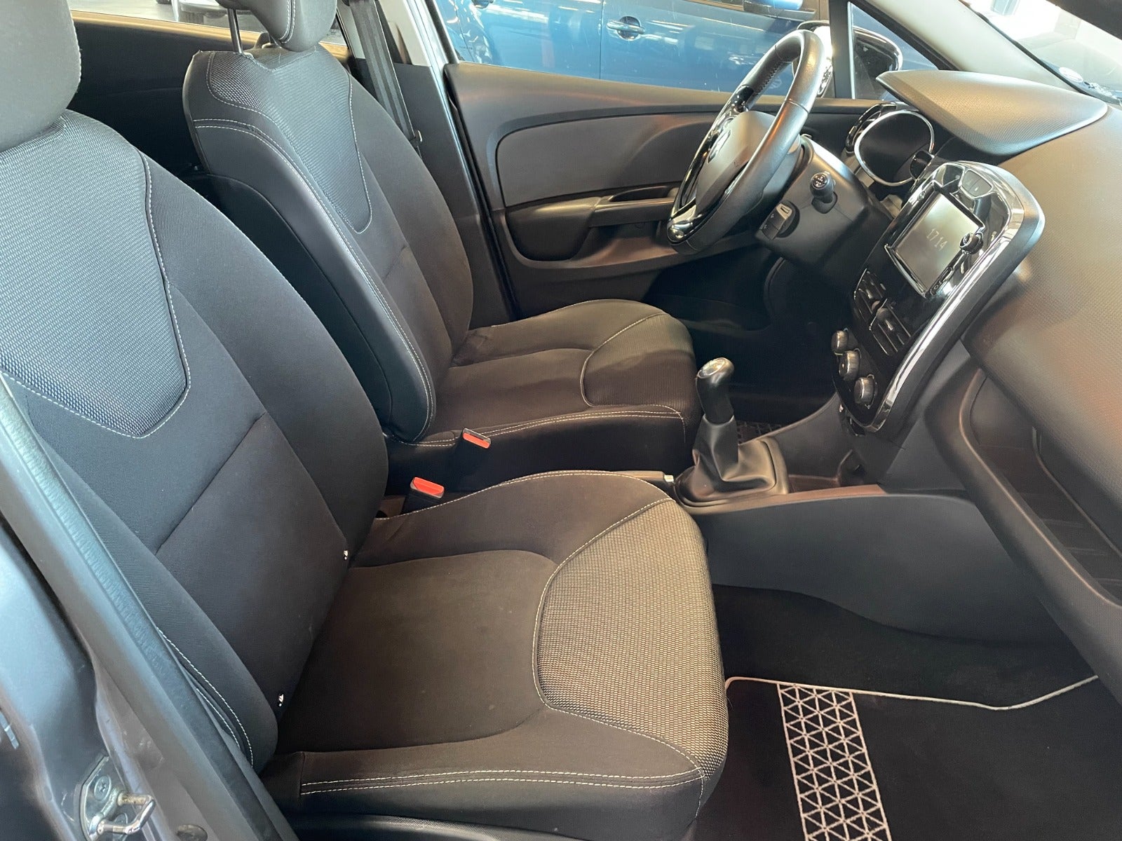 Billede af Renault Clio IV 1,5 dCi 75 Authentique Sport Tourer