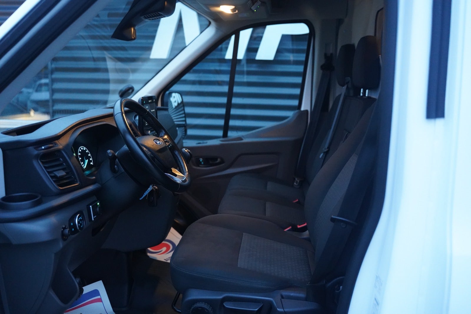 Billede af Ford Transit 350 L2 Van 2,0 TDCi 130 Trend H2 FWD