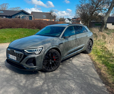 Audi Q8 e-tron 55 S-line quattro 5d