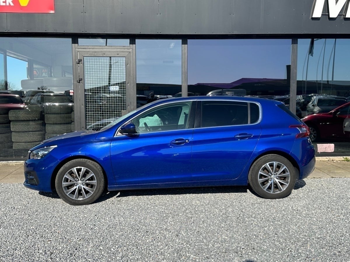 Billede af Peugeot 308 1,6 BlueHDi 120 Allure Sky