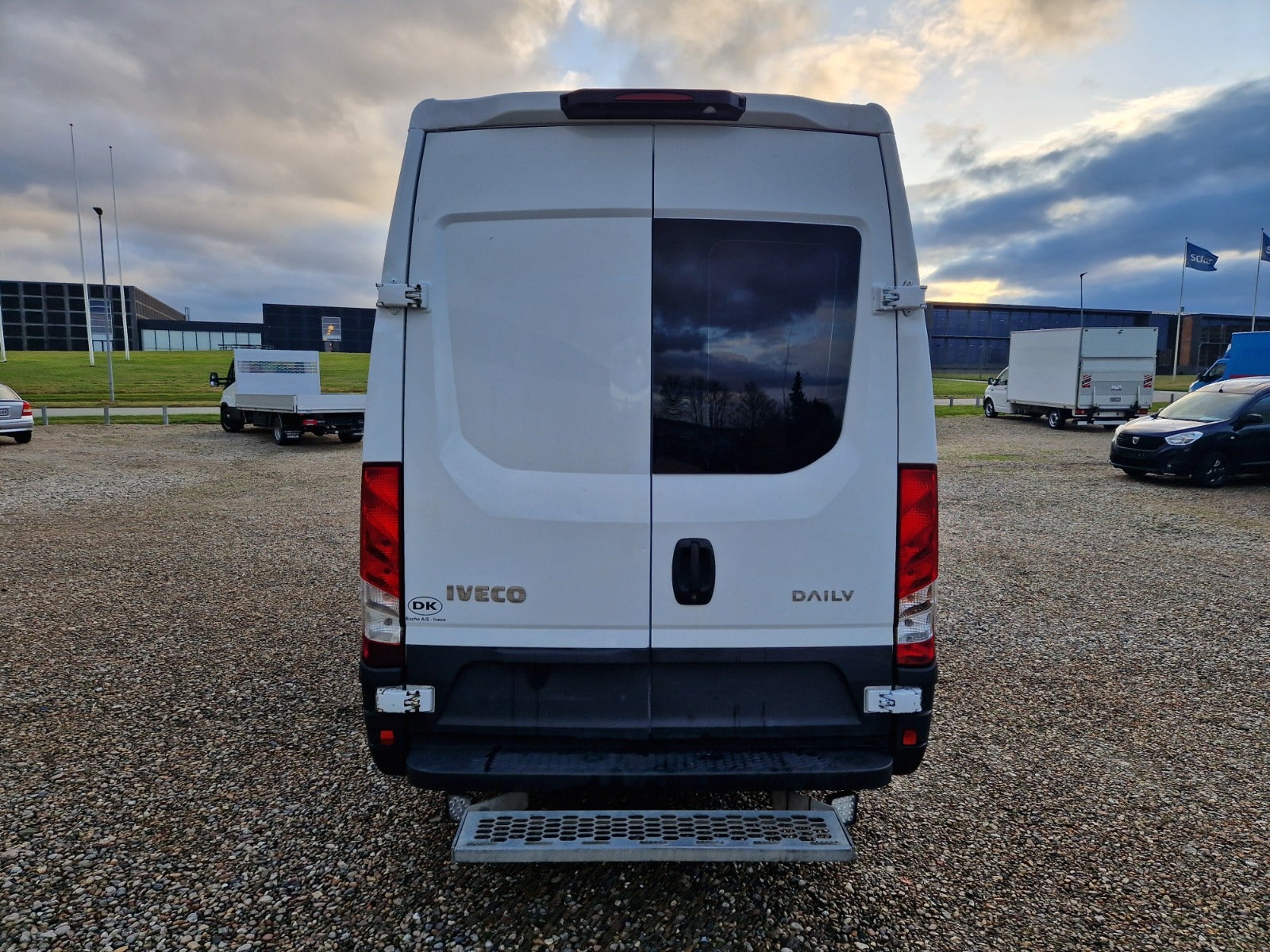 Billede af Iveco Daily 2,3 35S16 16m³ Van AG8