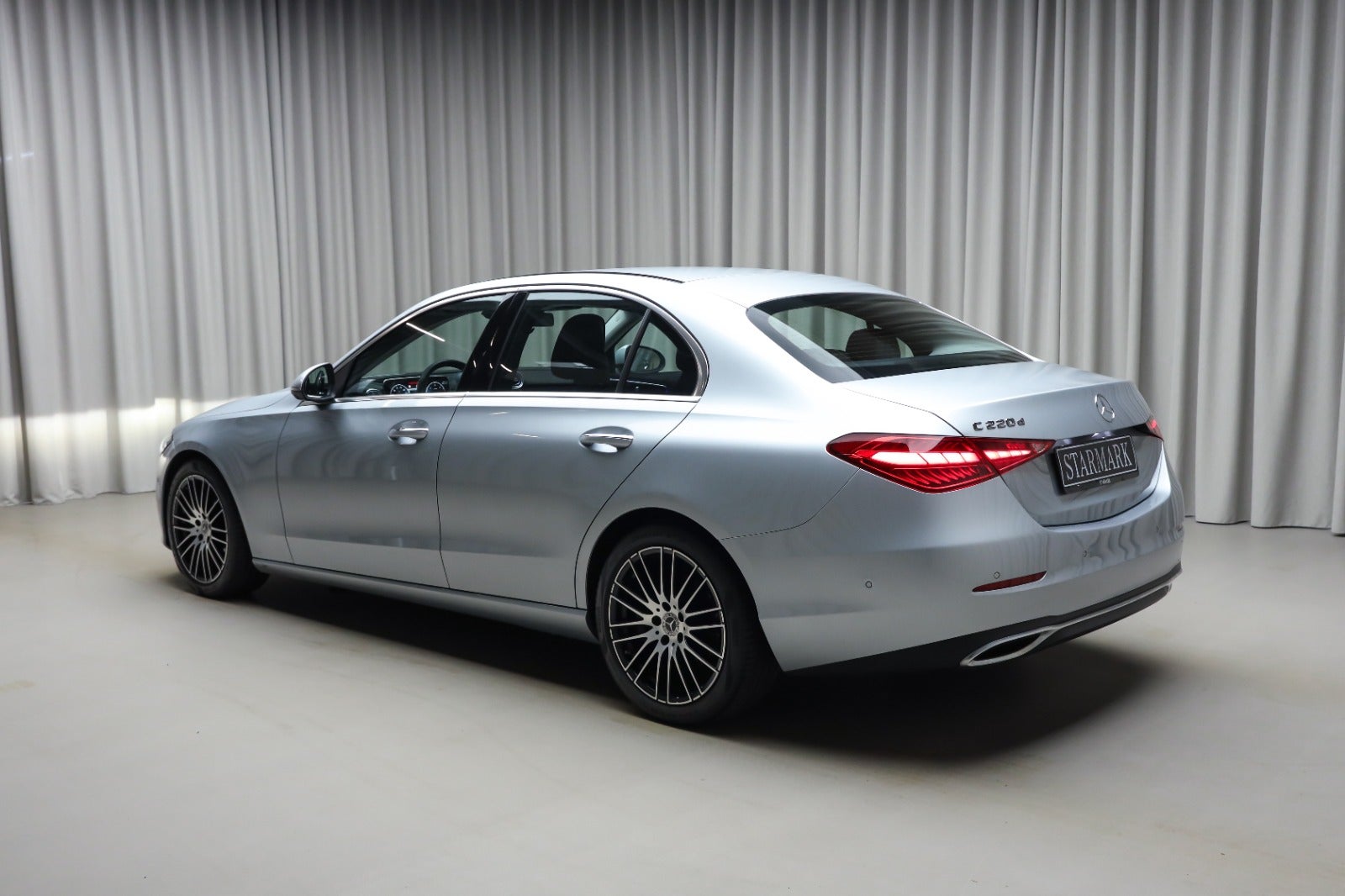 Mercedes-Benz C 220 d (3/8)