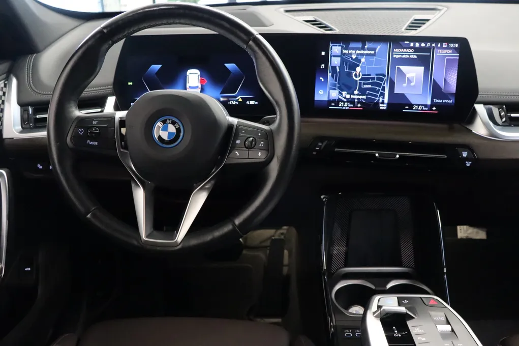 BMW iX1 xDrive30 X-Line