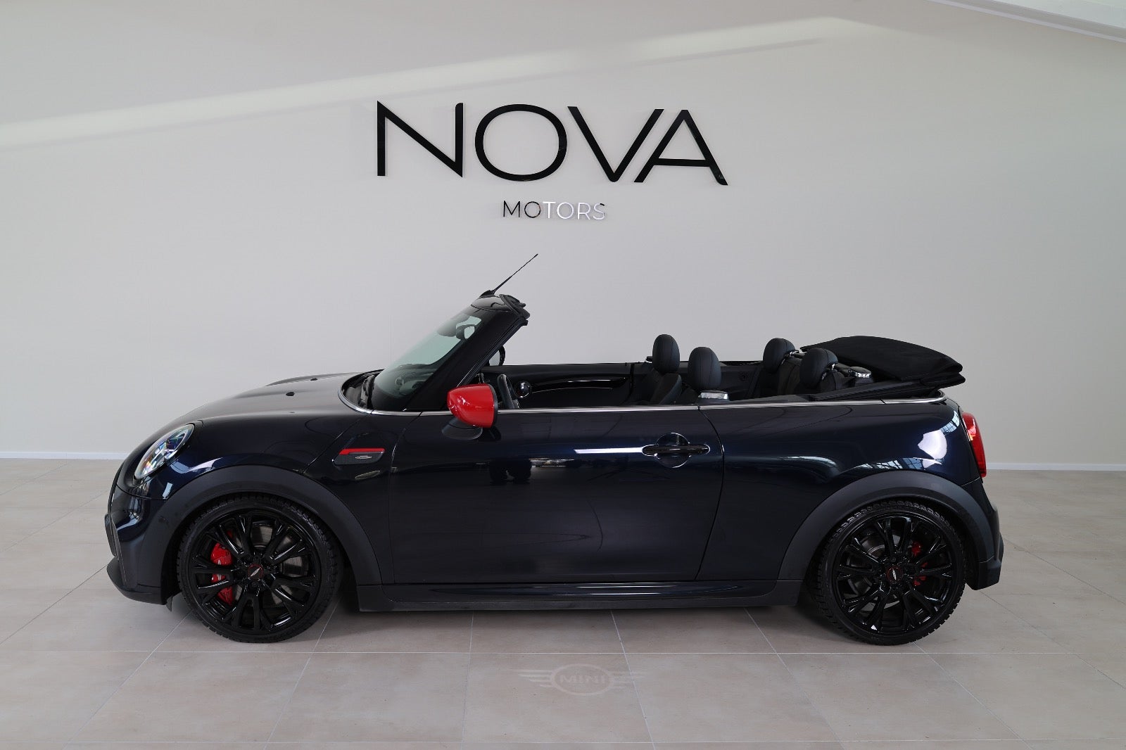 MINI Cooper S 2,0 JC Works Cabriolet aut. 2d - 2