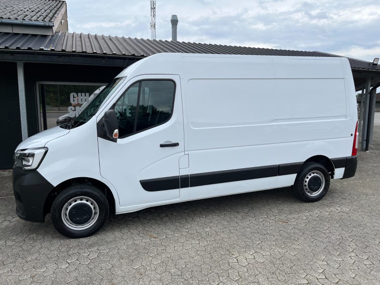 Renault Master IV T33 dCi 135 L2H2 Kassevogn