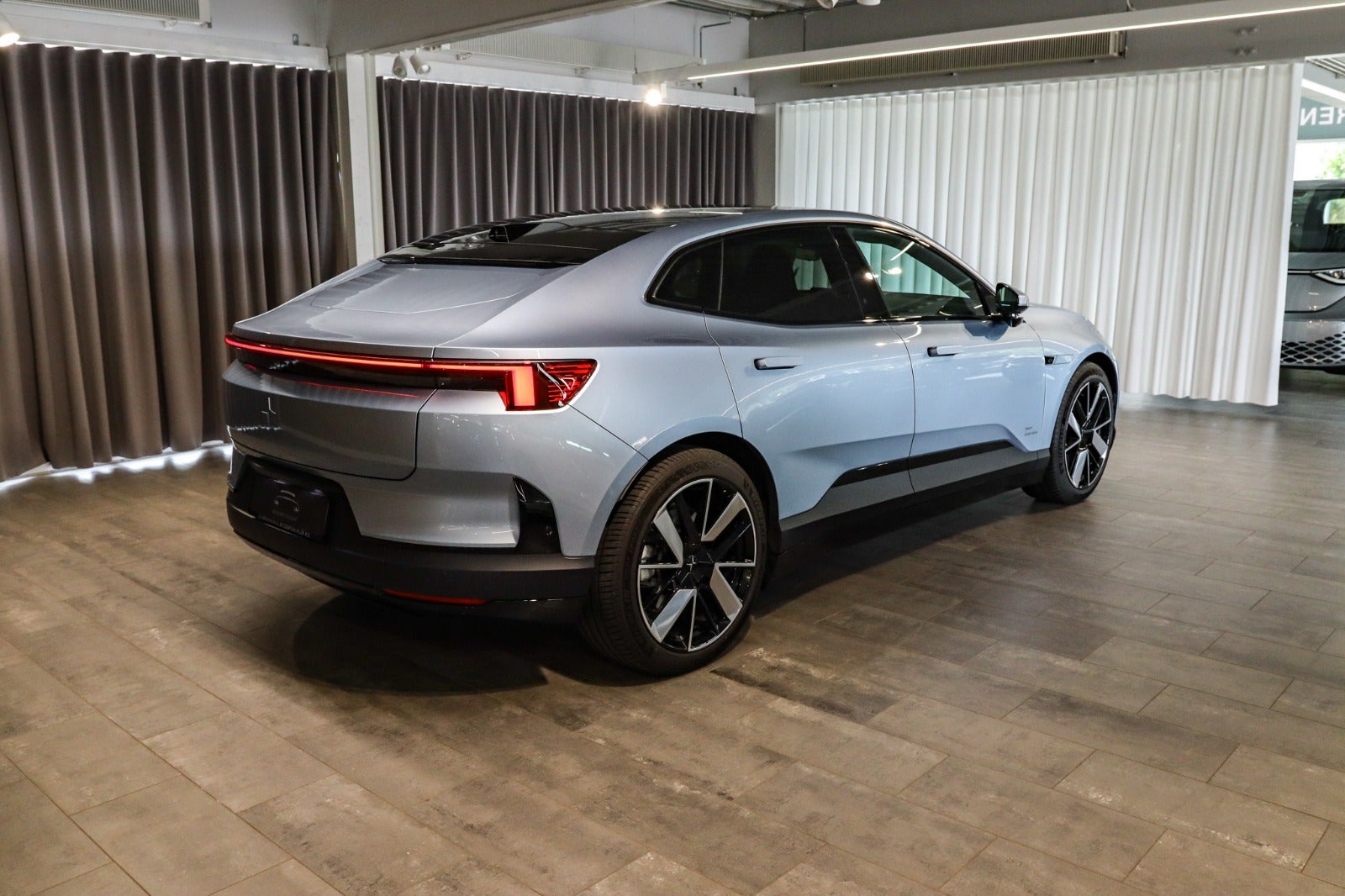 Billede af Polestar 4 Coupé Long Range AWD
