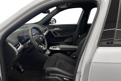 BMW iX1 eDrive20 M-Sport - 4