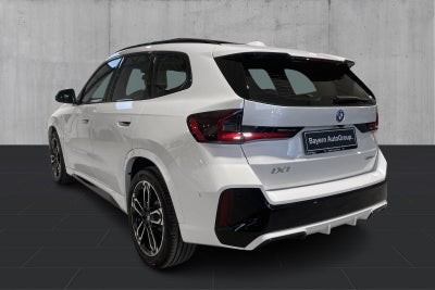 BMW iX1 eDrive20 M-Sport - 2