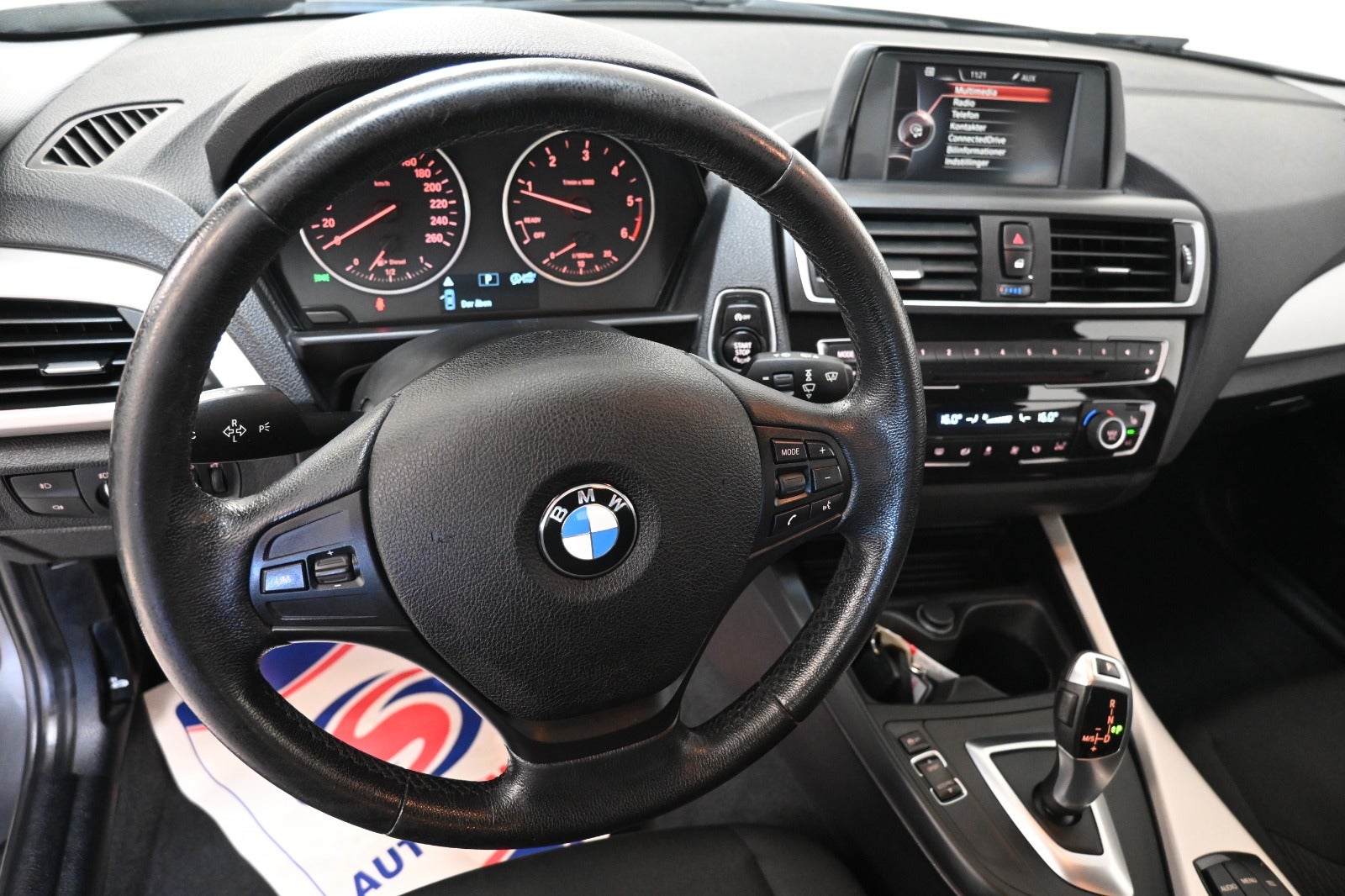 BMW 120d Connected aut.