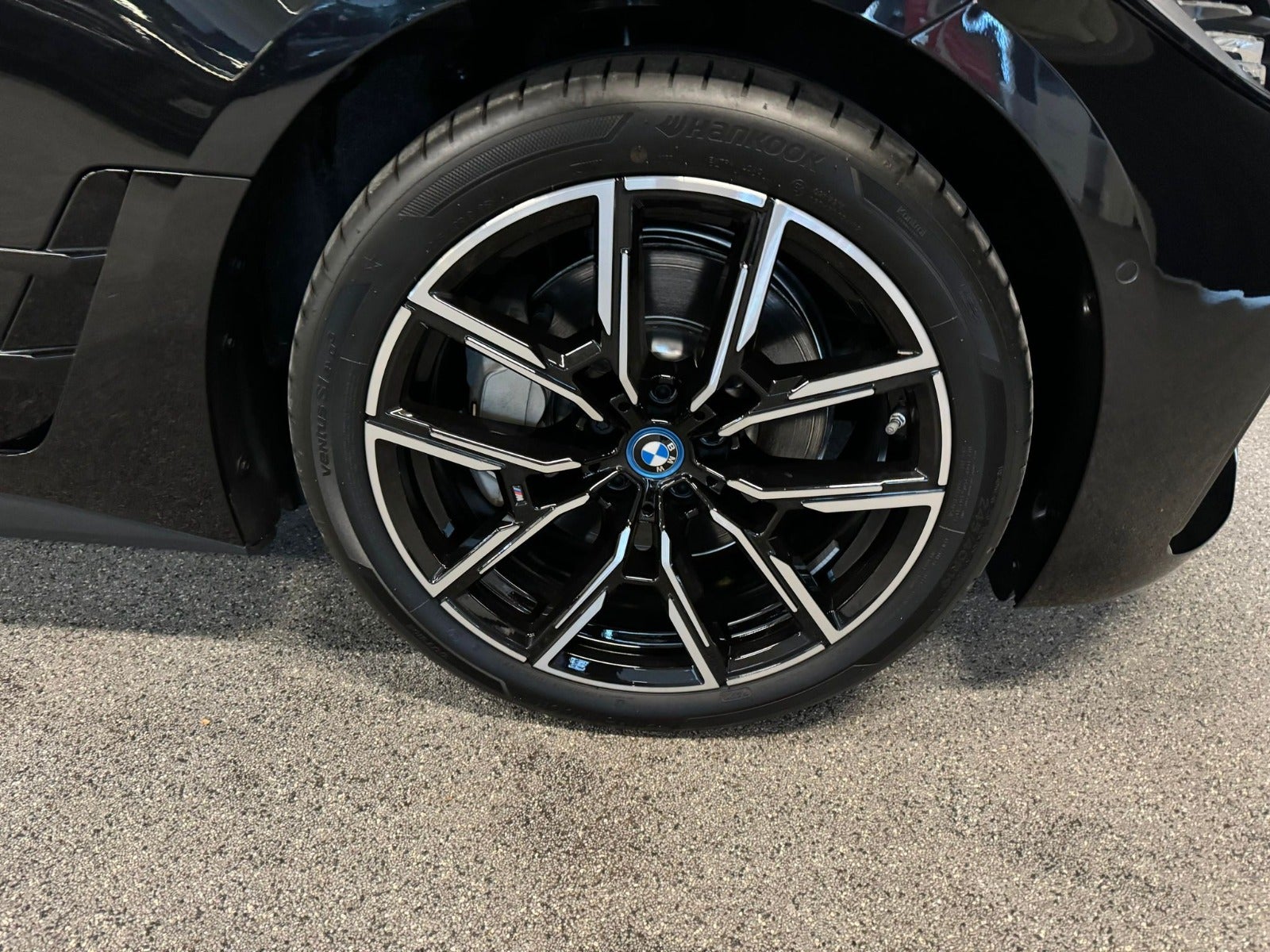 BMW i4 2023