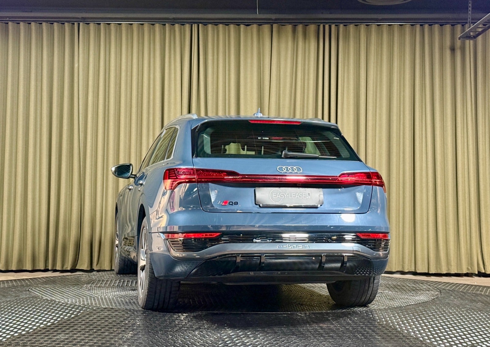 Billede af Audi Q8 e-tron 50 S-line quattro