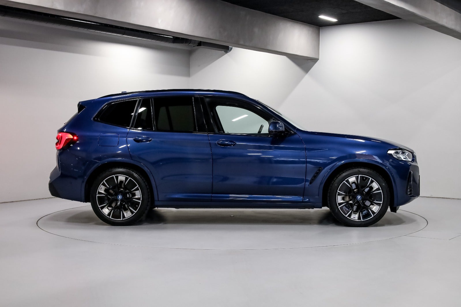 BMW iX3 Charged Plus M-Sport
