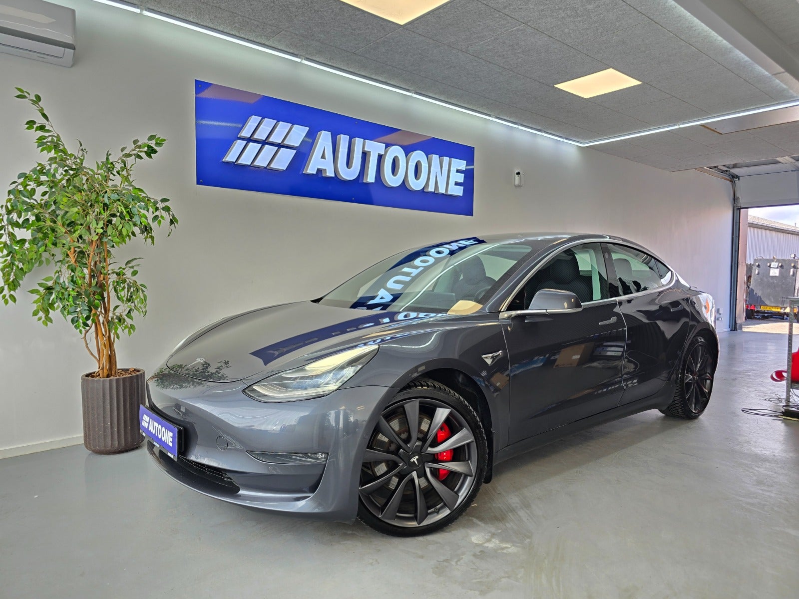 Billede af Tesla Model 3  Performance AWD