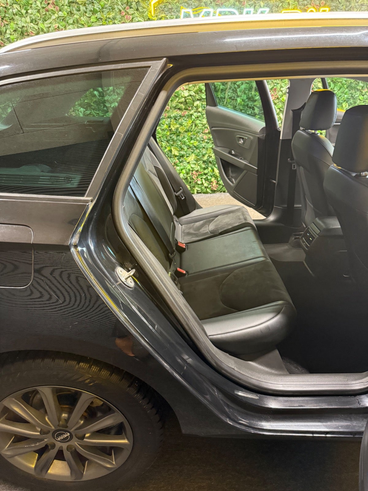 Billede af Seat Leon 1,6 TDi 110 Style ST DSG