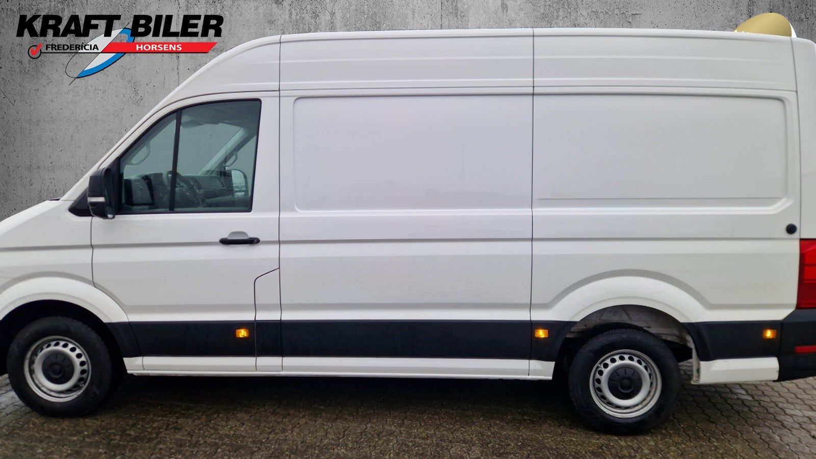 Billede af VW Crafter 35 2,0 TDi 177 Kassevogn L3H2 aut.