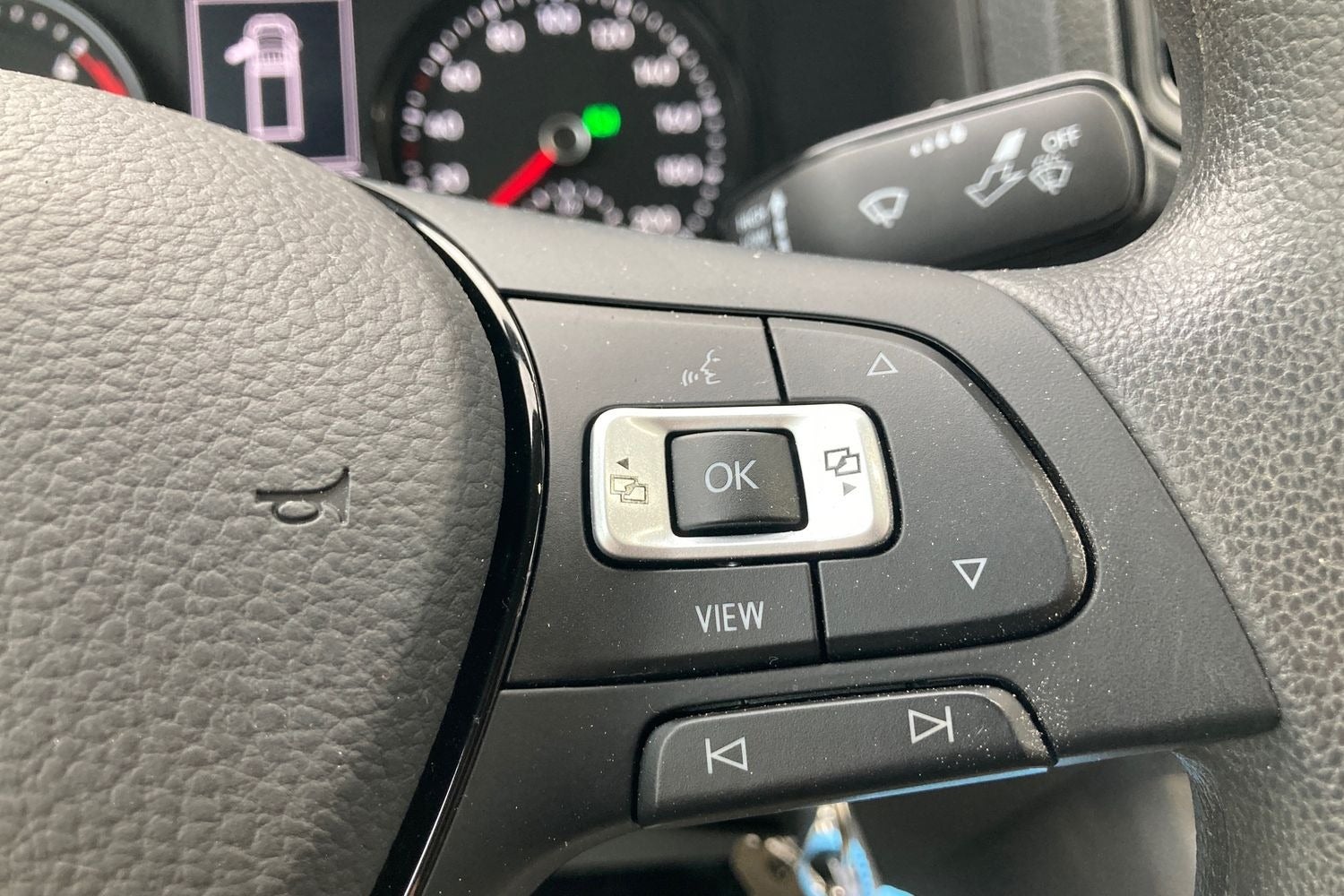 Billede af VW Crafter 35 2,0 TDi 140 Alukasse m/lift aut.