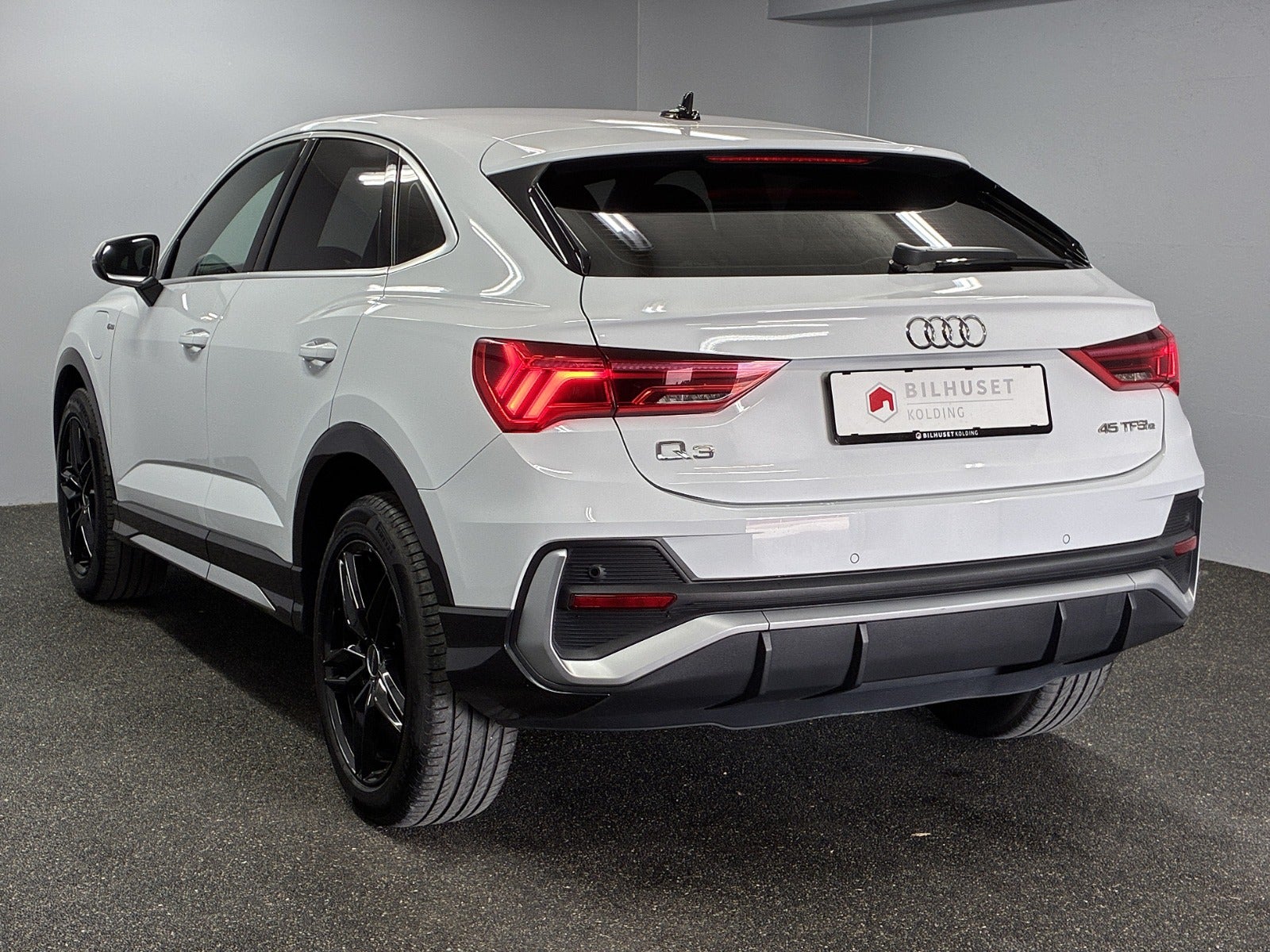 Billede af Audi Q3 45 TFSi e S-line plus Sportback S-tr.