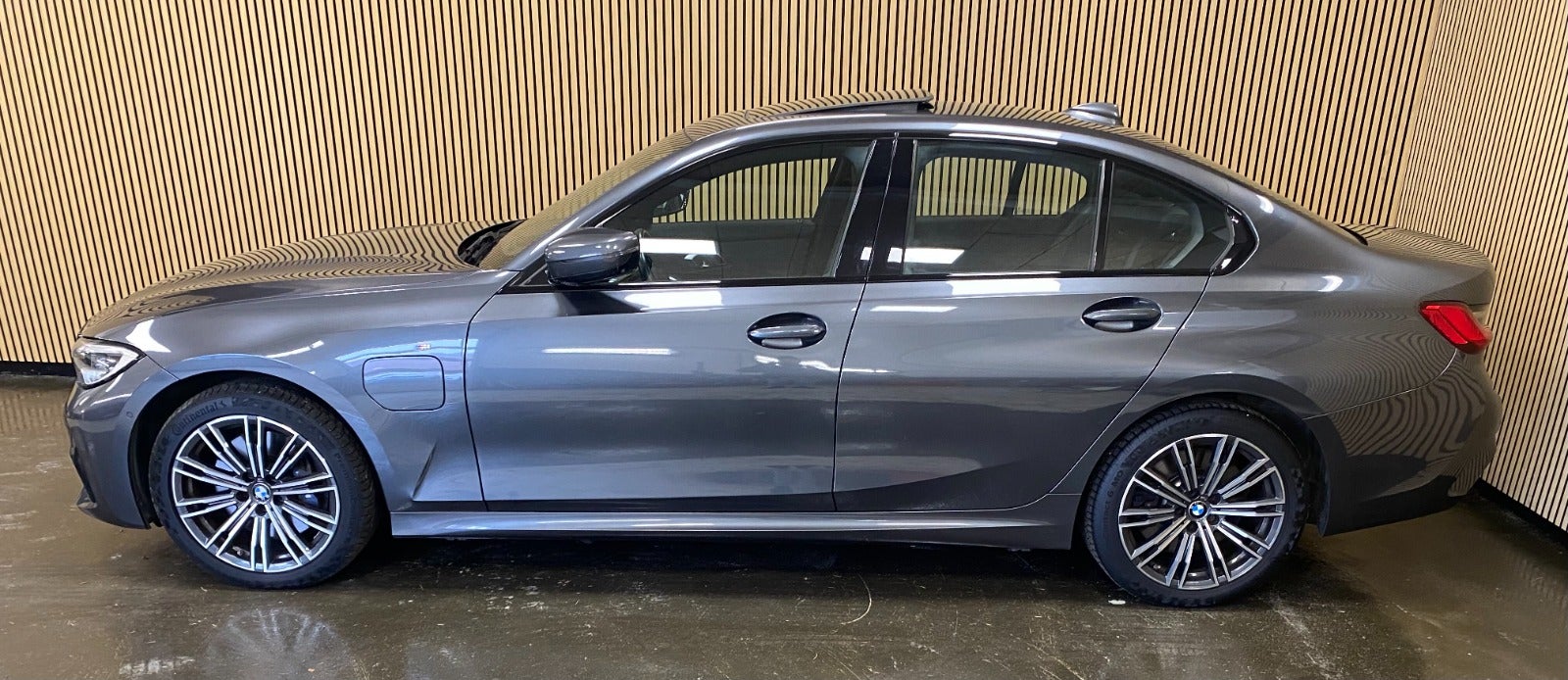 BMW 330e 2020