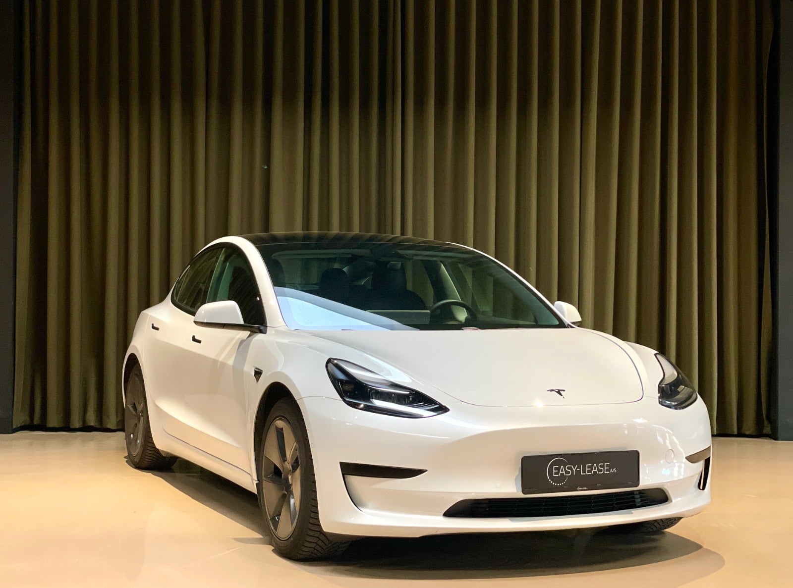 Billede af Tesla Model 3  Standard Range+ RWD