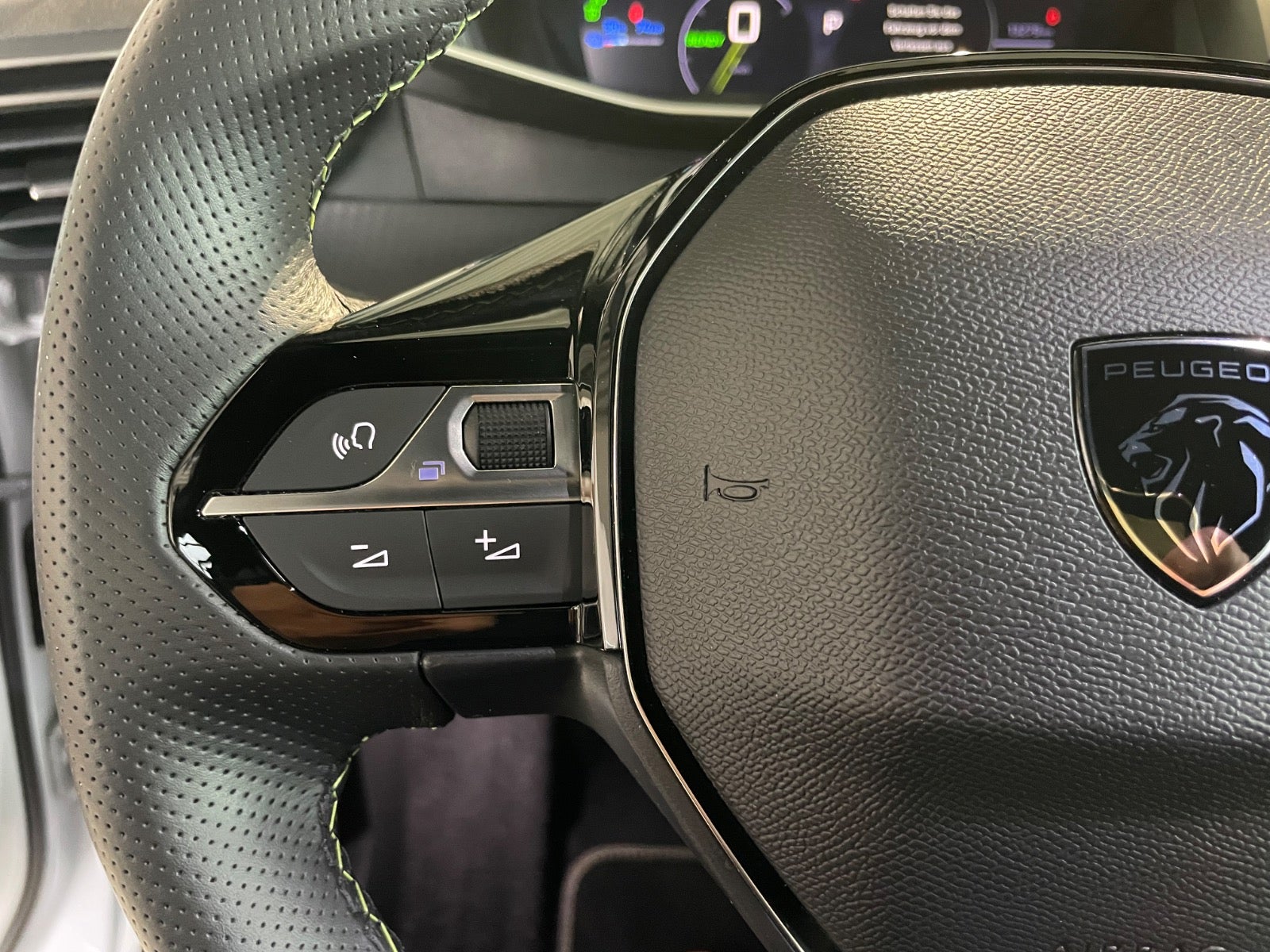 Billede af Peugeot e-2008 54 GT