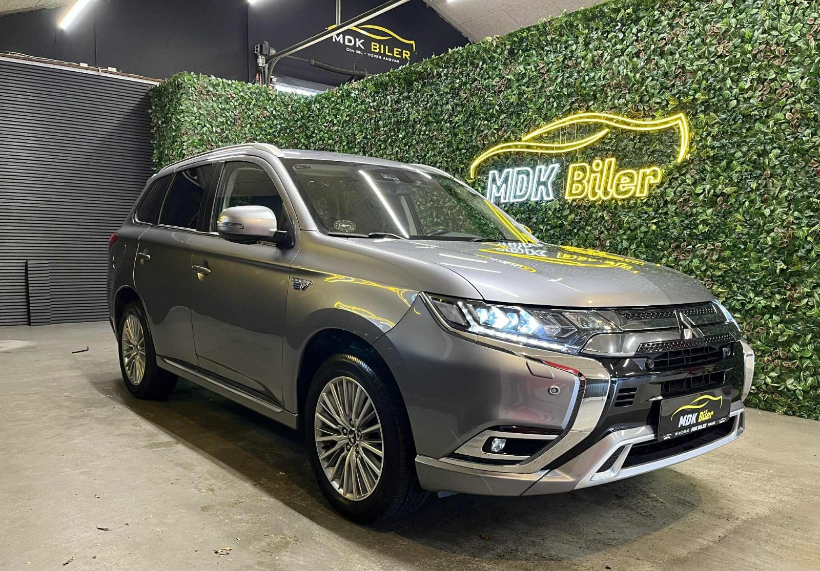 Billede af Mitsubishi Outlander 2,4 PHEV Intense CVT 4WD