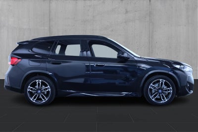 BMW iX1 xDrive30 M-Sport - 2