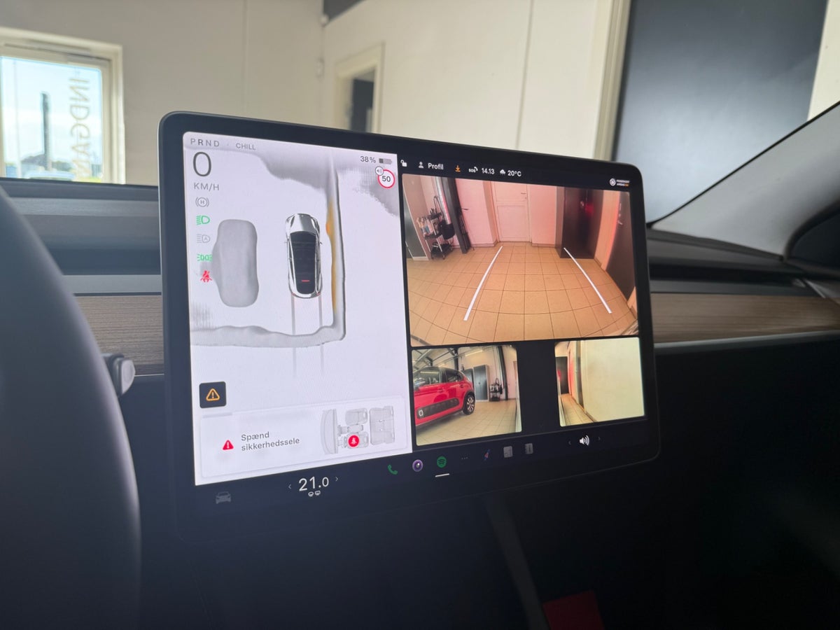 Tesla Model Y Long Range RWD