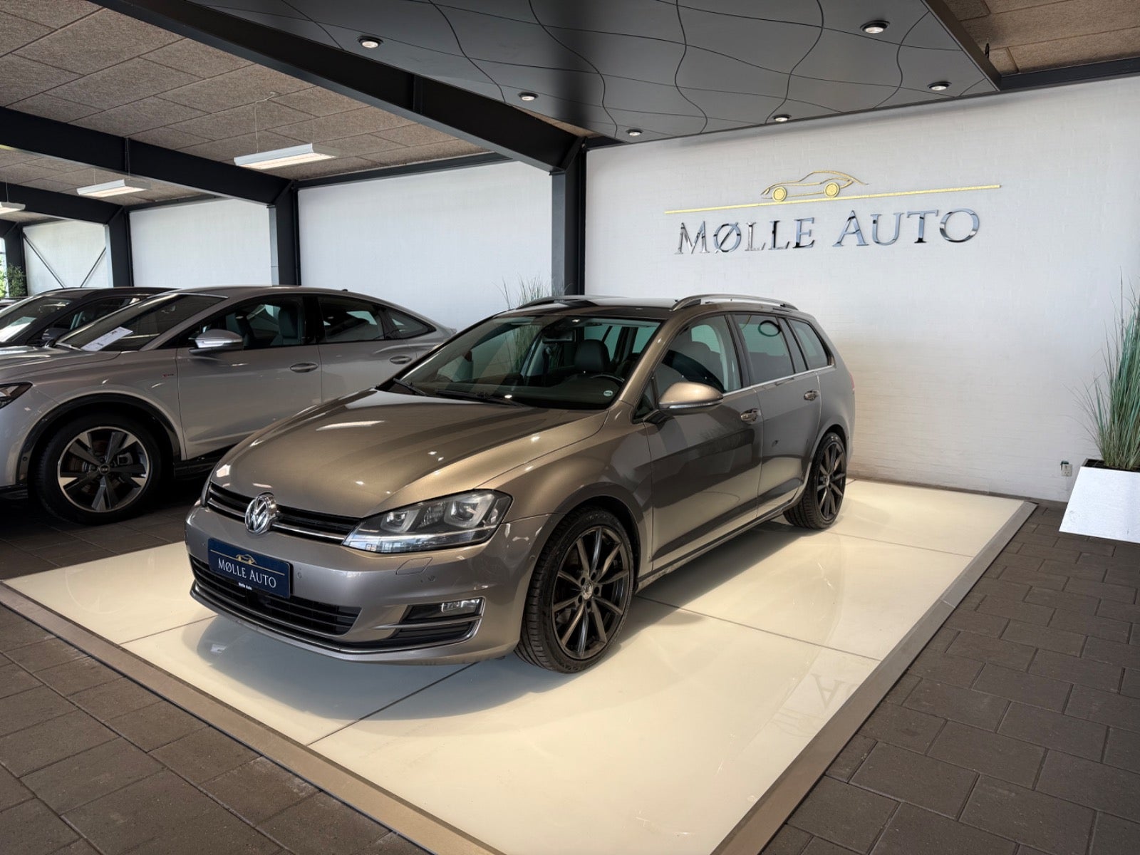 Billede af VW Golf VII 2,0 TDi 150 Highline Variant DSG BMT