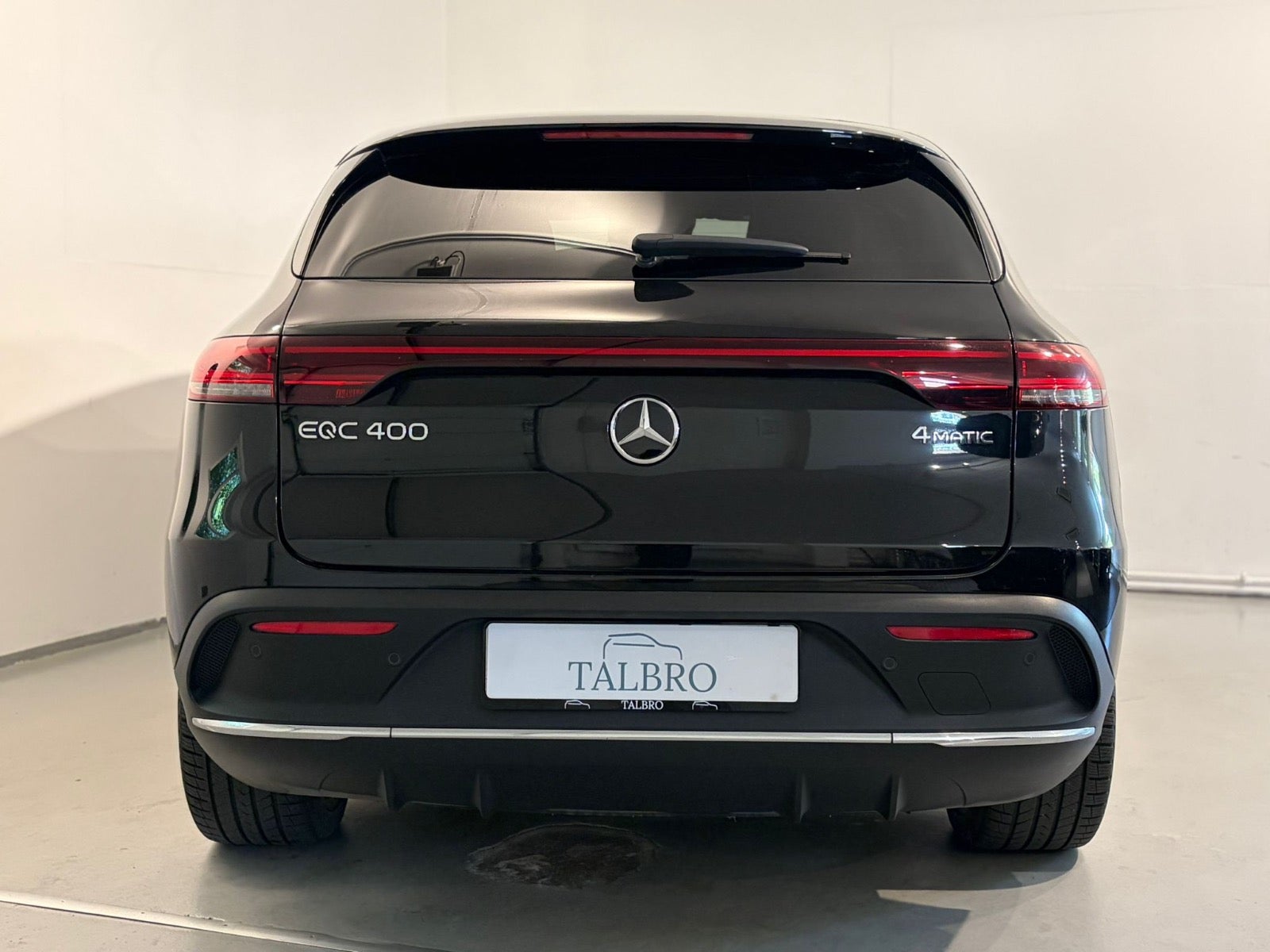 Mercedes – EQC400