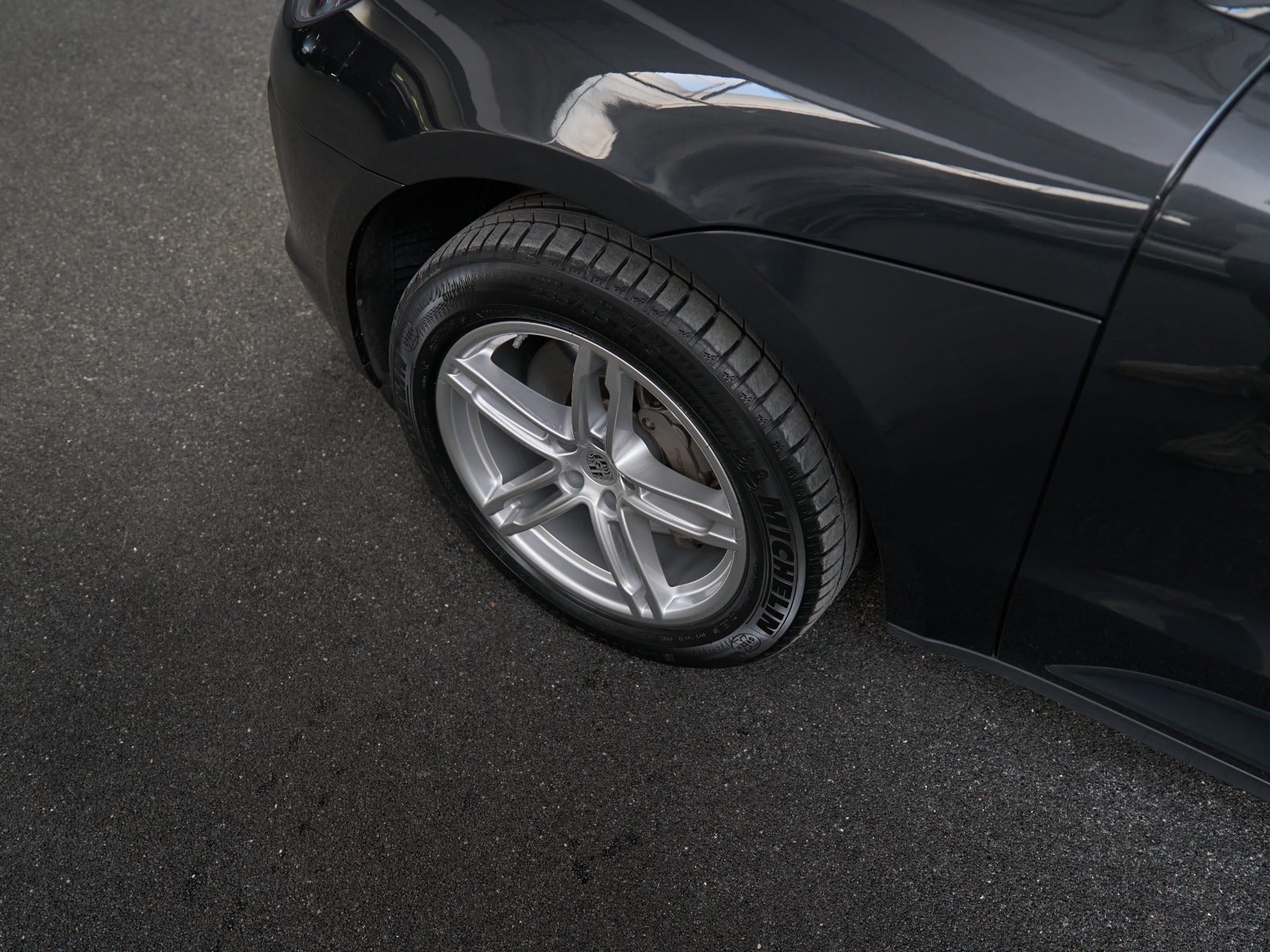 Gallery image 7 of 18