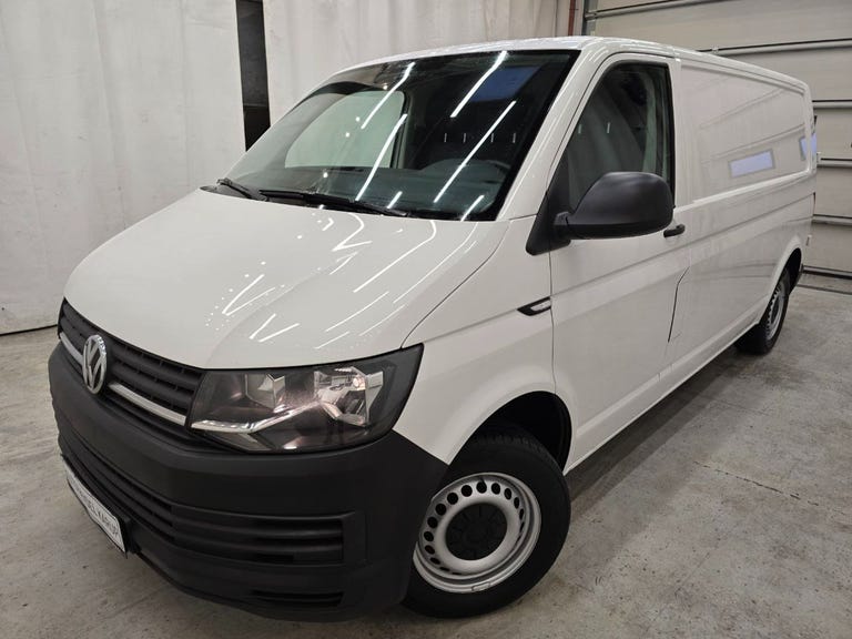 VW Transporter TDi 102 Kassevogn lang