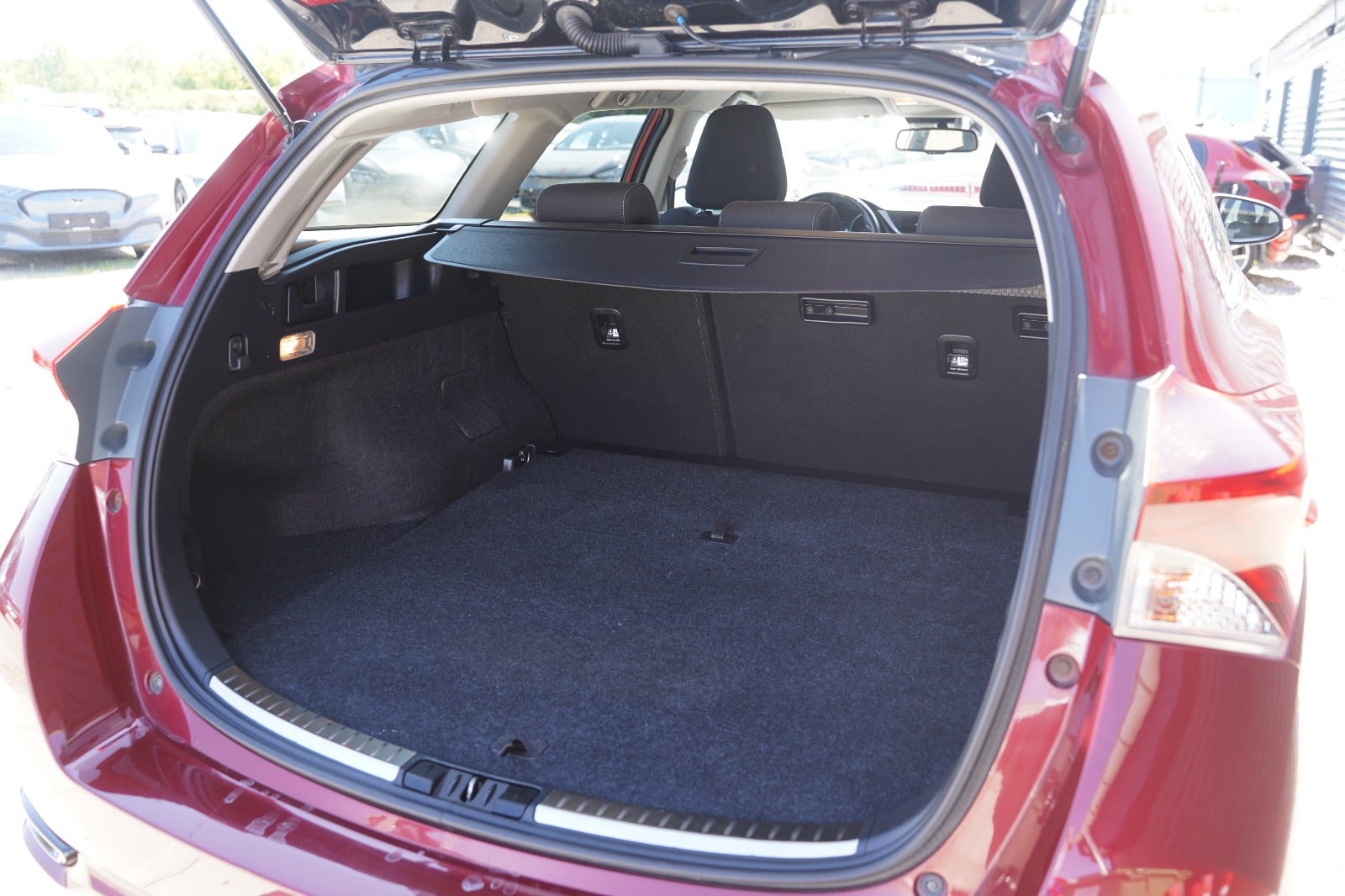 Billede af Toyota Auris 1,8 Hybrid Prestige Touring Sports CVT