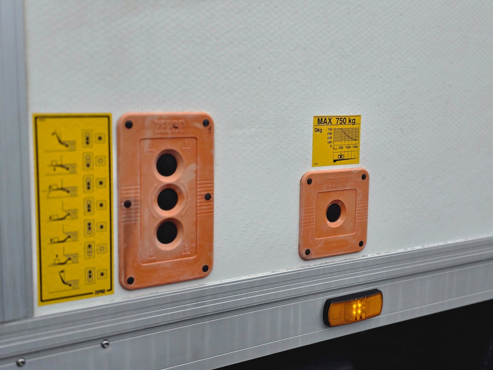 Billede af Iveco Daily 3,0 35S18 Alukasse m/lift AG8